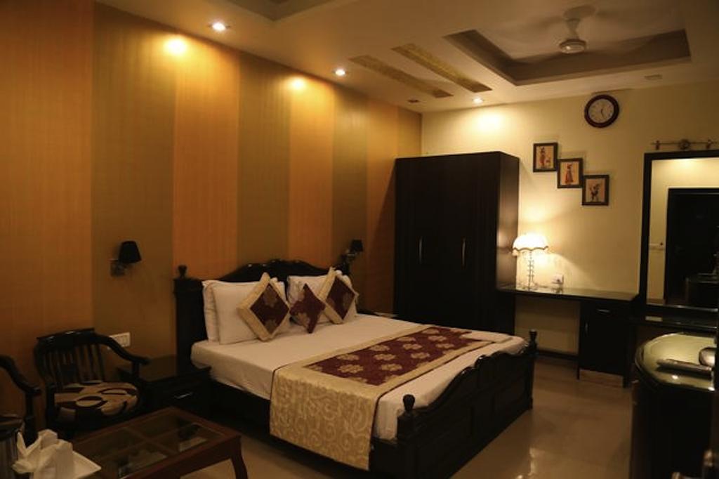 Hotel Universe Inn Neu-Delhi Zimmer foto