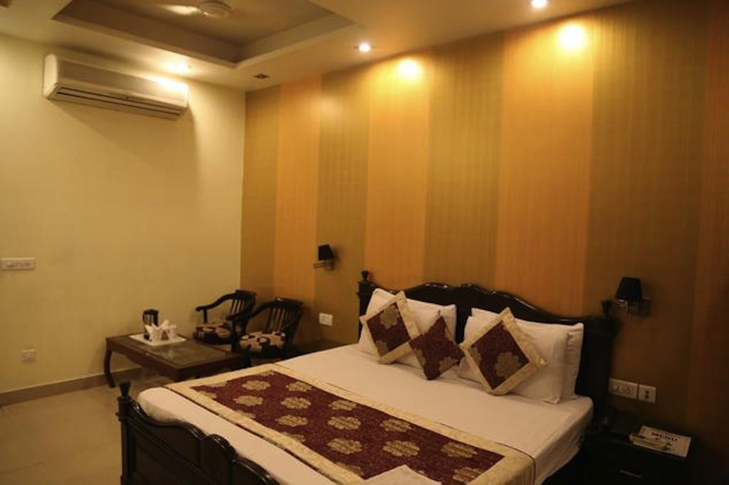Hotel Universe Inn Neu-Delhi Zimmer foto